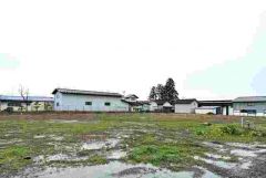 農機具・資材の保管場所、作業の拠点や小規模な事業用途等にいかがでしょうか。周辺は田畑が広がる落ち着いた環境です。ぜひお気軽にお問い合わせください