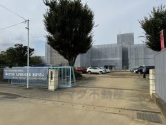 柳生小学校：徒歩14分