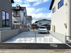 カースペースは4台分。又は奥に物置を設置するのも良いですね。